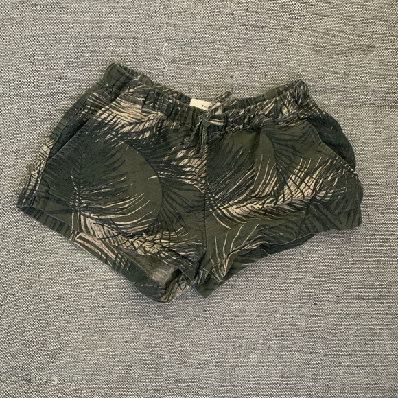 tna shorts